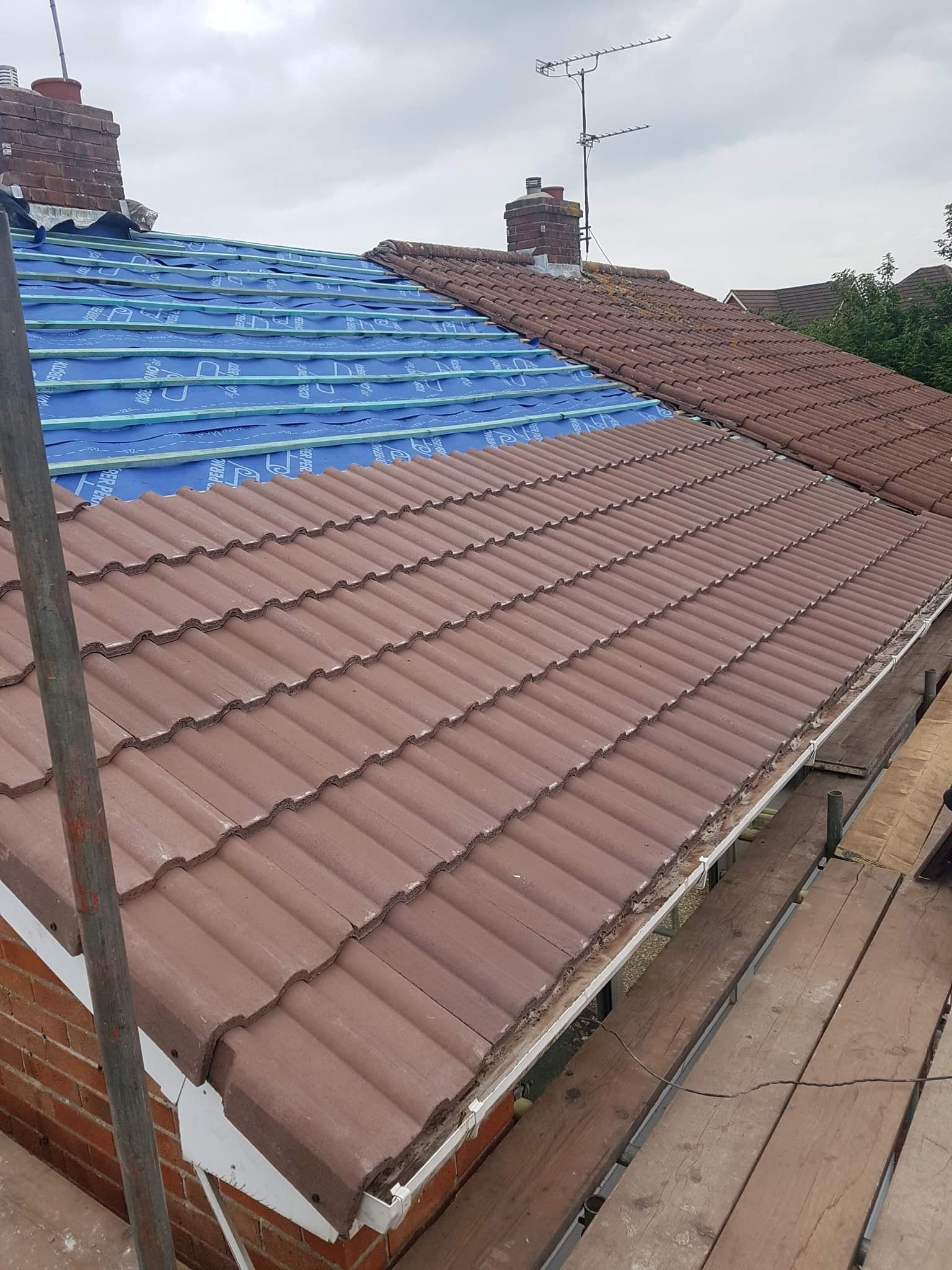 roofers in Stroud